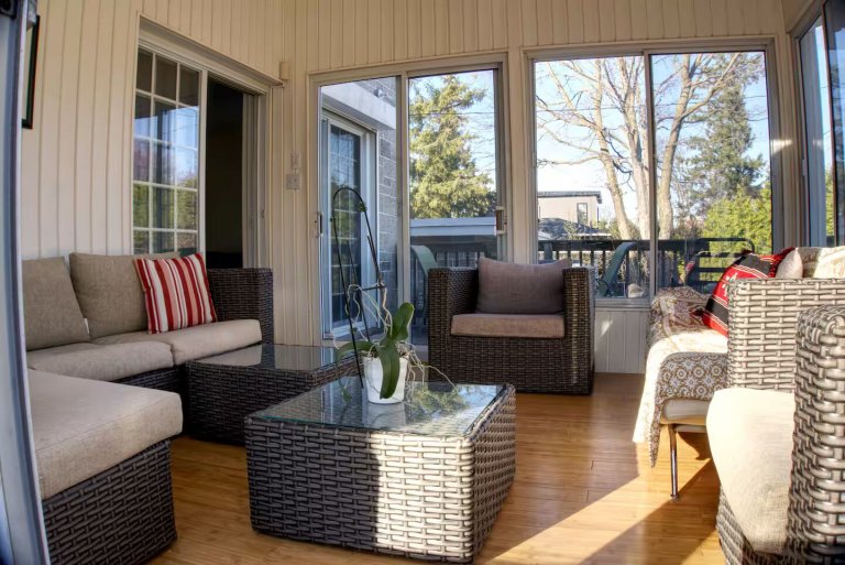 Spacious 4-Bedroom1_converted