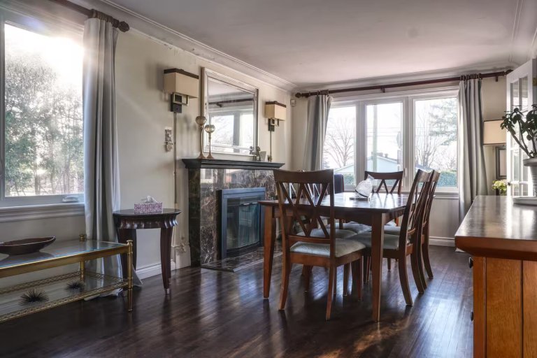 Spacious 4-Bedroom29_converted